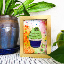 Load image into Gallery viewer, Kiwi-Lime Vanilla Cupcake Original
